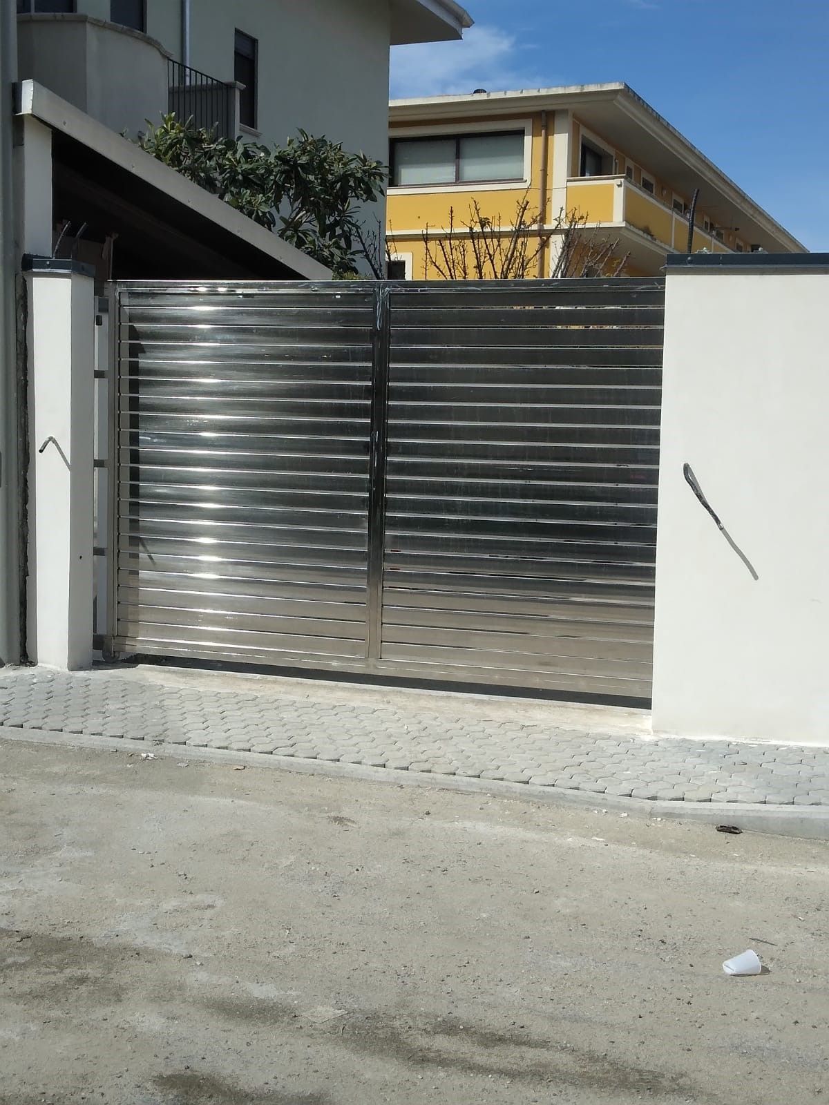 cancello in acciaio inox