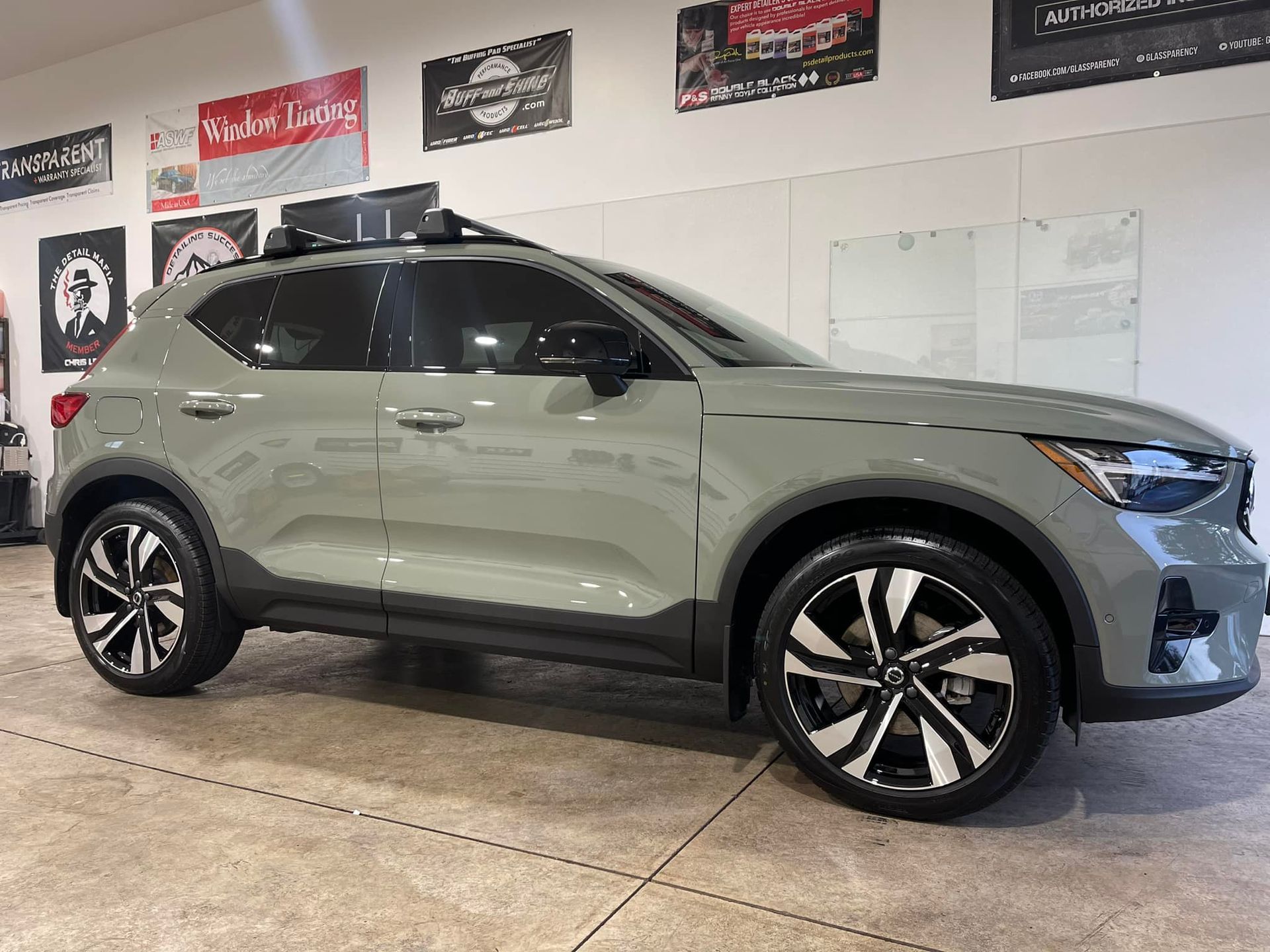 2023 Volvo XC40