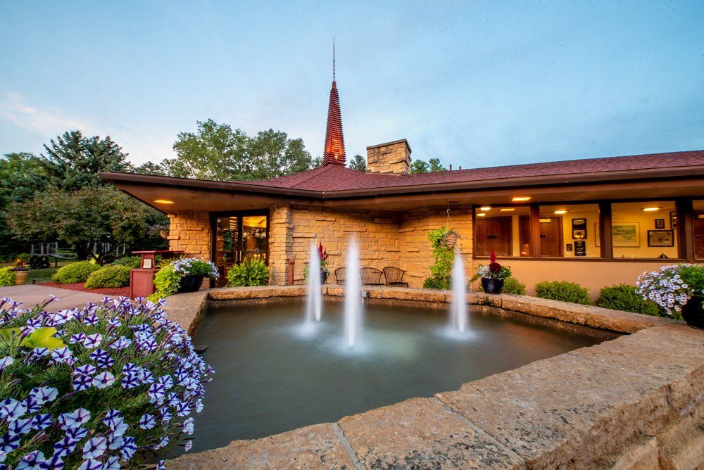 Spring Valley Inn Fountain