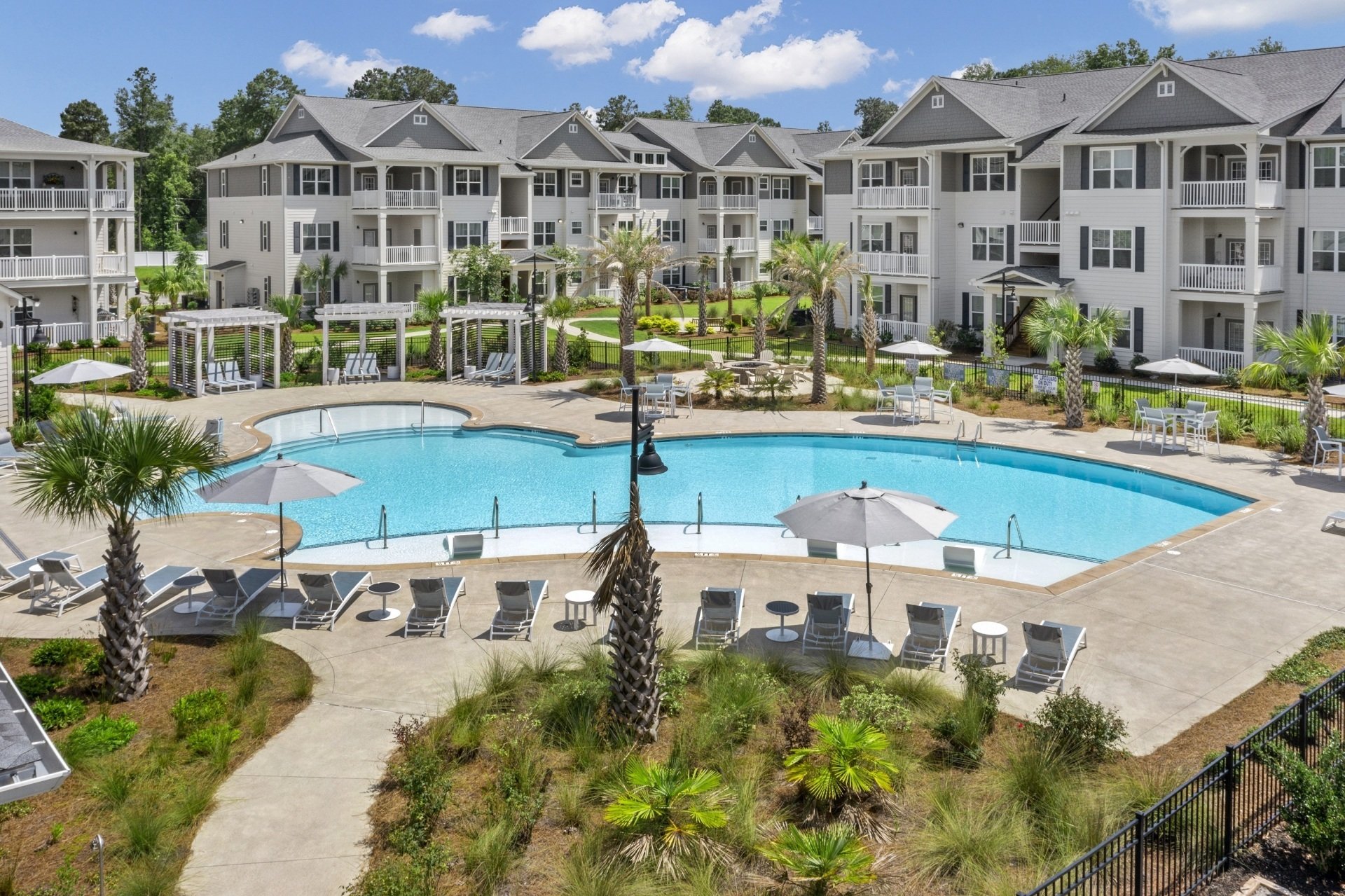 Gallery Apartment Complexes Near Charleston