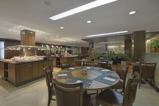 Hotel Deville Curitiba Restaurante