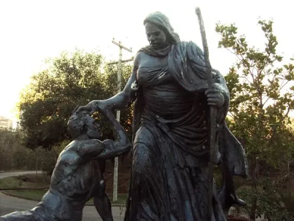 A história de Mãe Bonifácia
