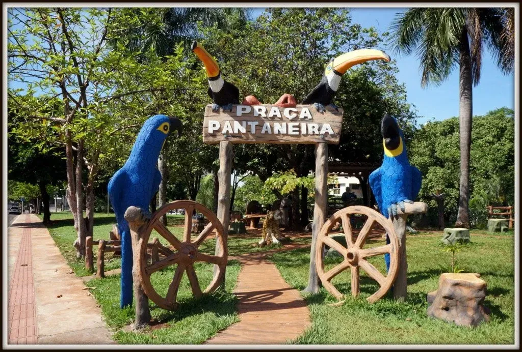 Praça Pantaneira, Campo Grande - Hotéis DEVILLE