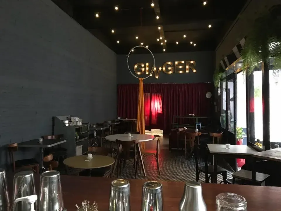Ginger Bar, Curitiba - Hotéis DEVILLE