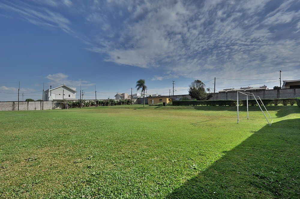 Campo de futebol - Deville Express Cascavel