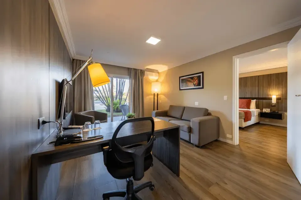 Suíte Executiva Hotel Deville Express Cascavel