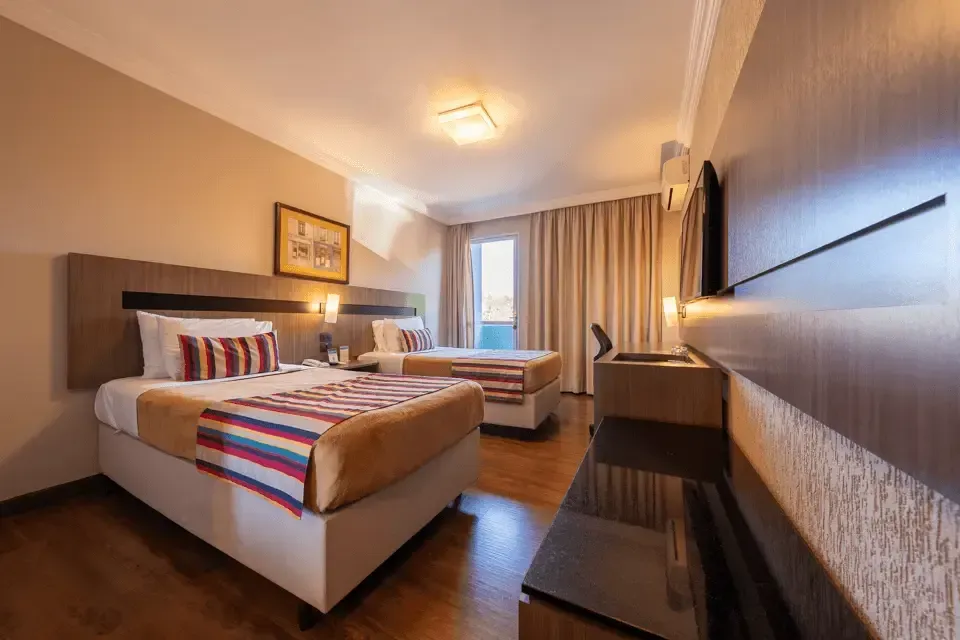 Superior 2 camas de solteiro Hotel Deville Express Cascavel