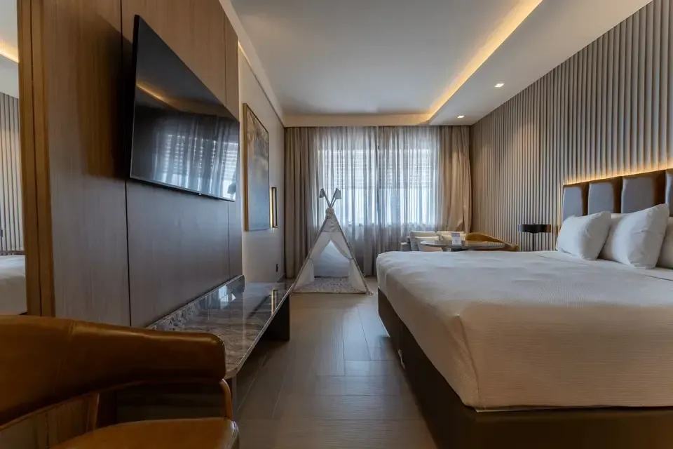 Luxo Superior 1 cama de casal Hotel Deville Prime Cuiabá
