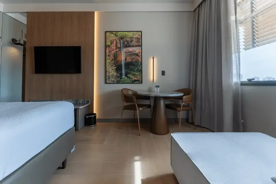 Luxo Superior 1 cama de casal Hotel Deville Prime Cuiabá