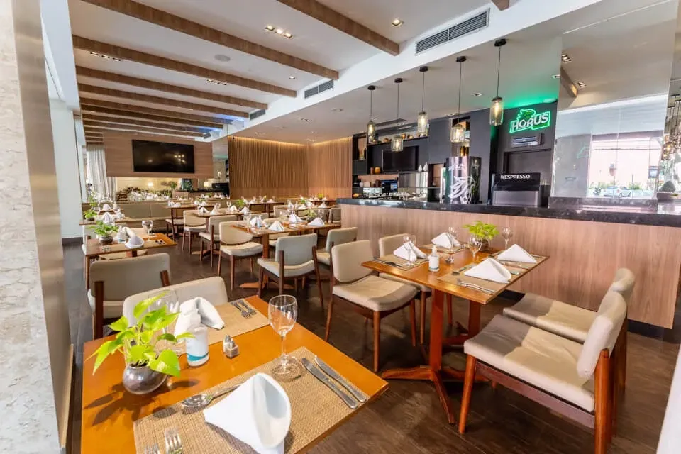 Dixie Lounge & Bar