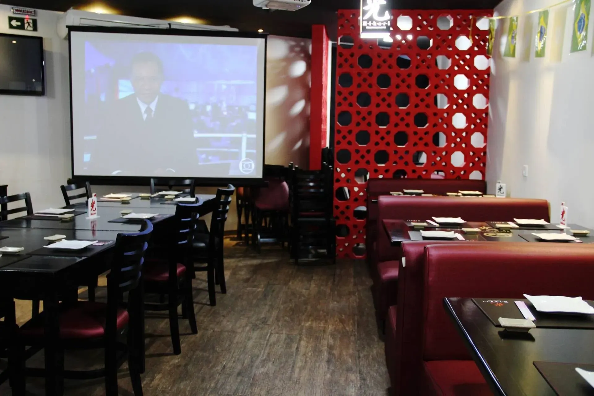 Hikari Restaurante, Guaíra - Hotéis DEVILLE