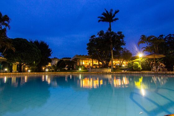 Hotel Deville Cascavel Piscina