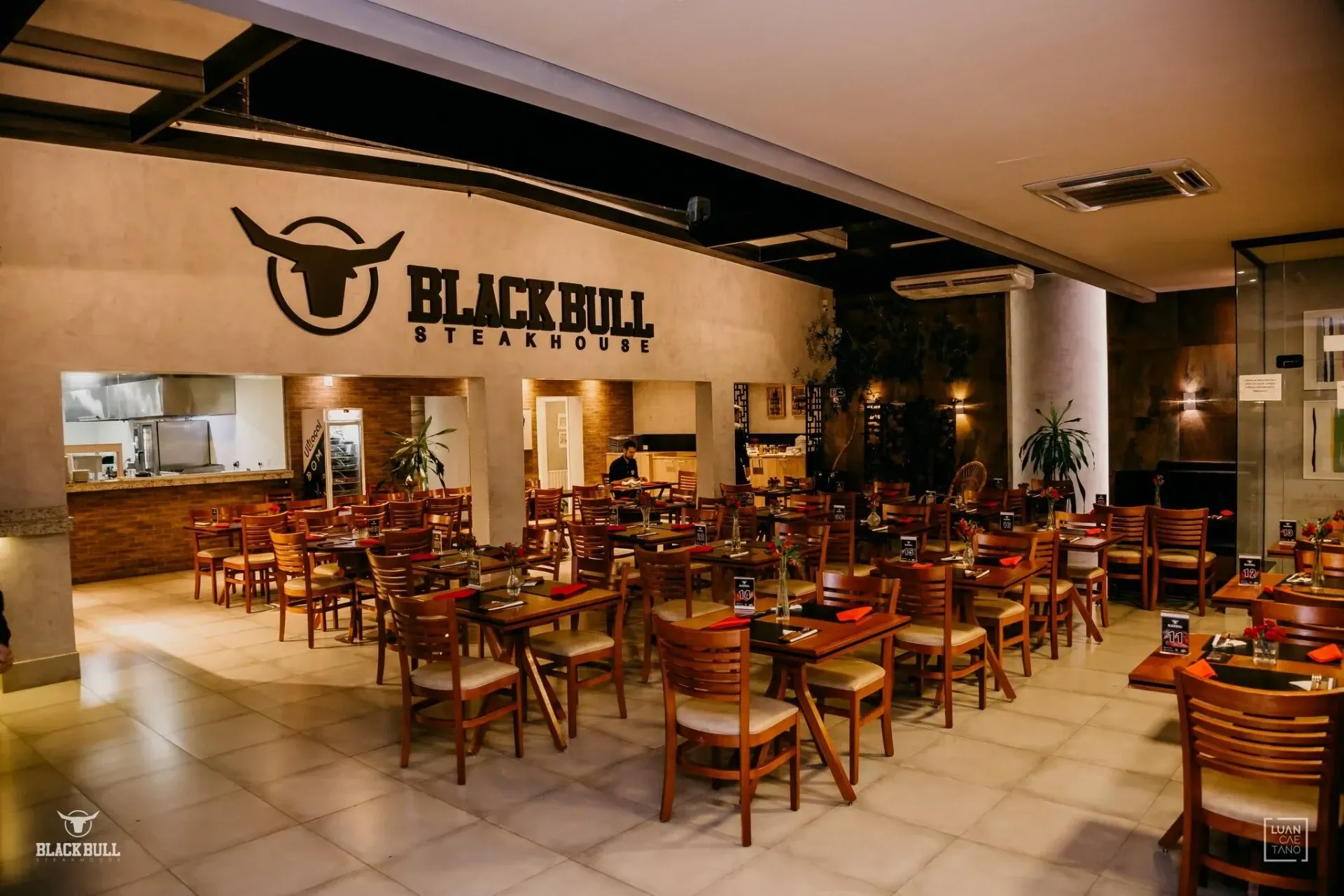 Blackbull Steakhouse, Maringá - Hotéis DEVILLE