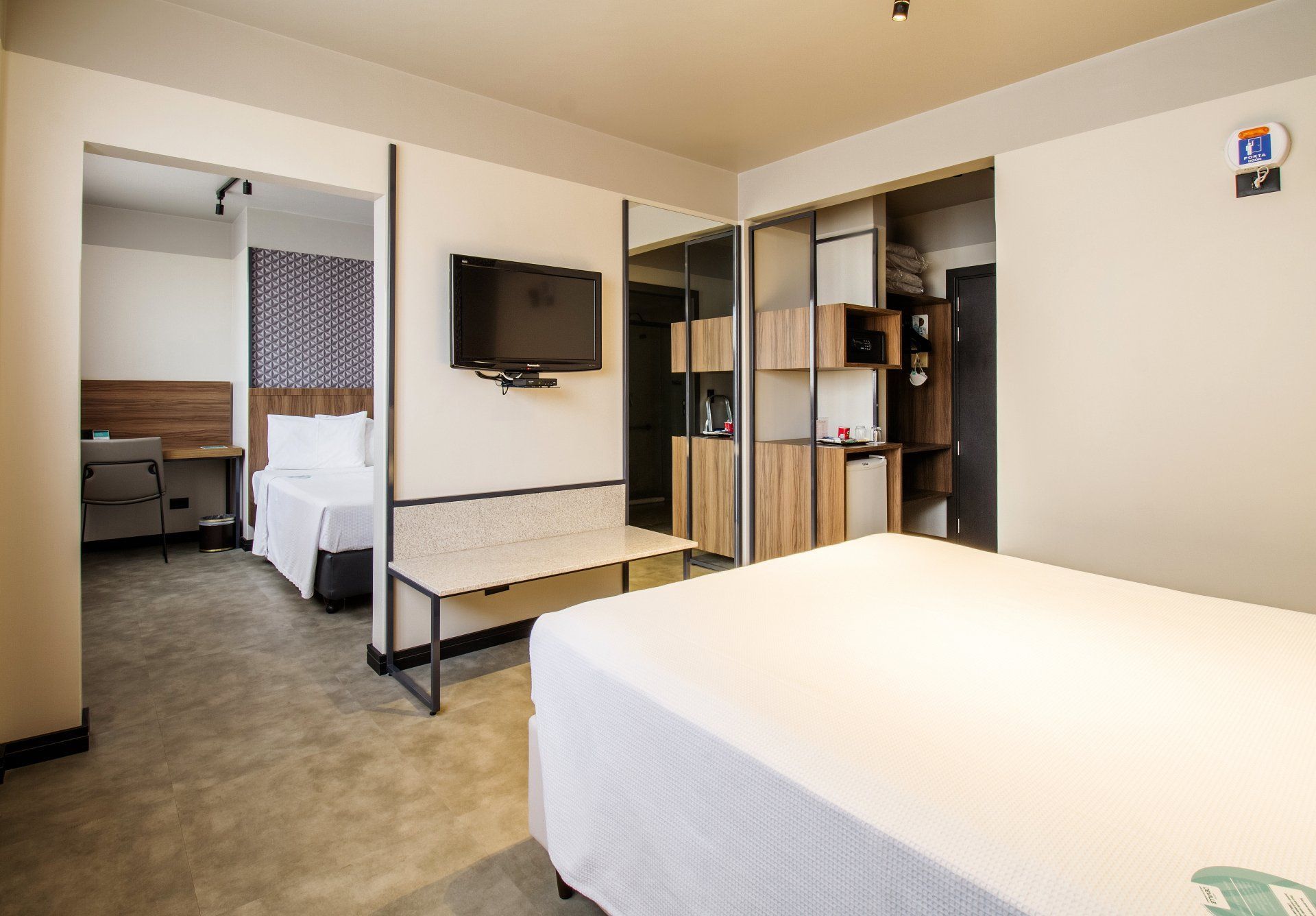 Standard 1 cama de casal e 1 cama de solteiro