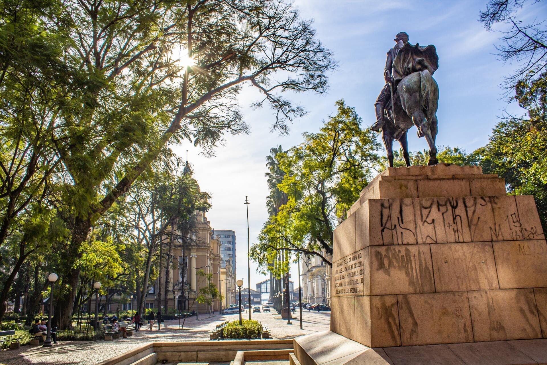 Porto Alegre - Hotéis DEVILLE