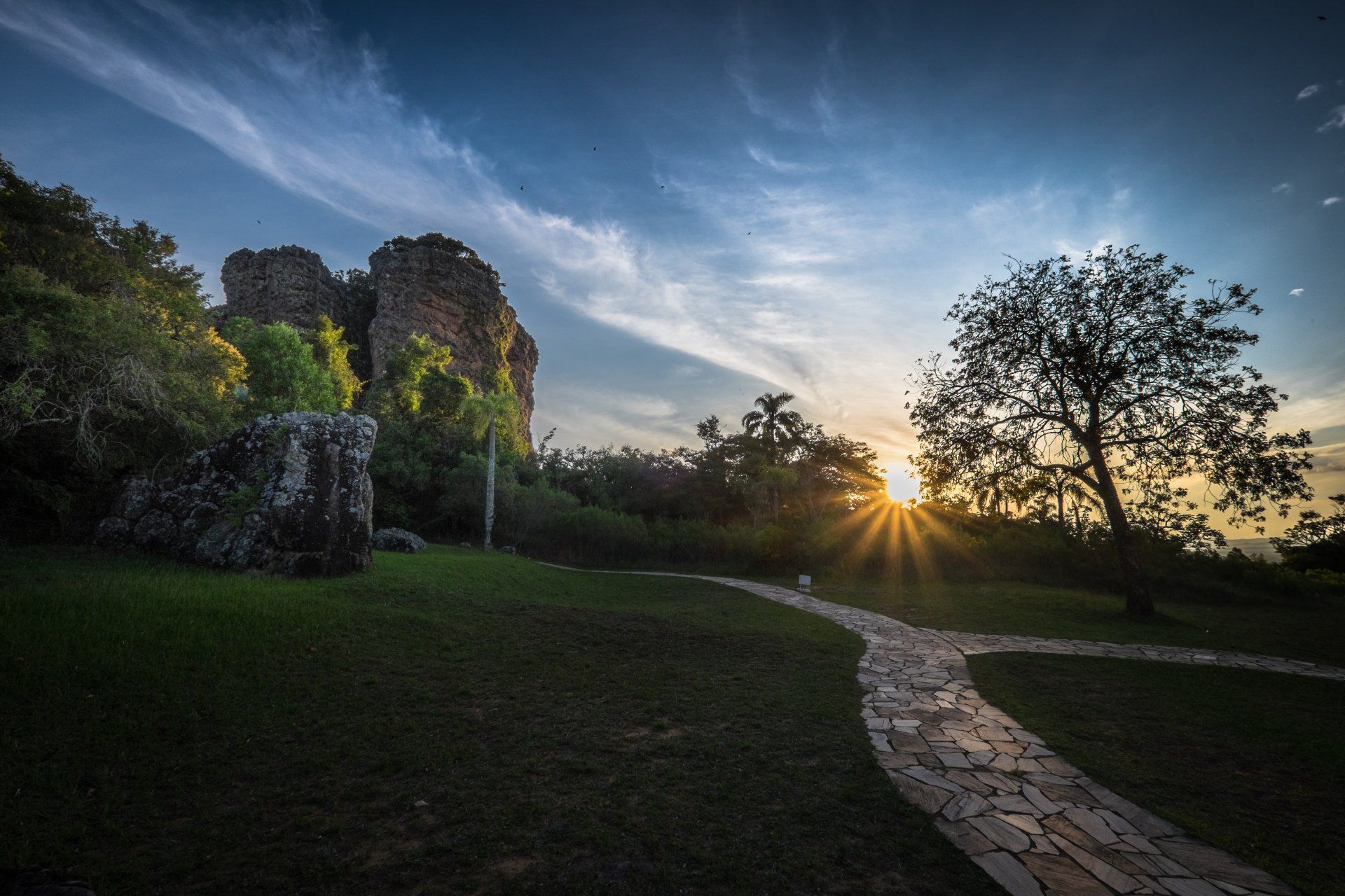 Parque Estadual de Vila Velha, Curitiba - Hotéis DEVILLE