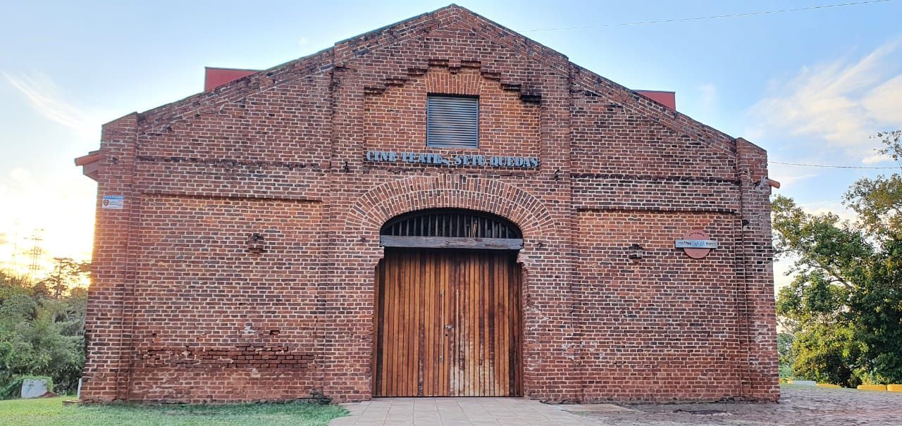 Cine Teatro Sete Quedas
