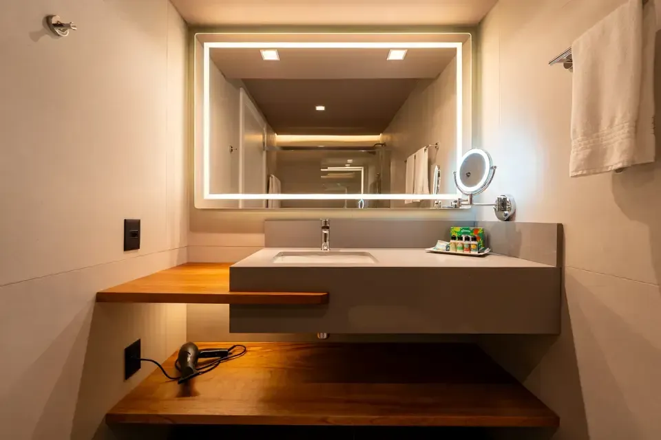 Luxo Superior 1 cama de casal Hotel Deville Prime Porto Alegre