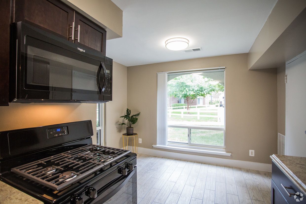 Luxury Apartments in Gaithersburg Seneca Village