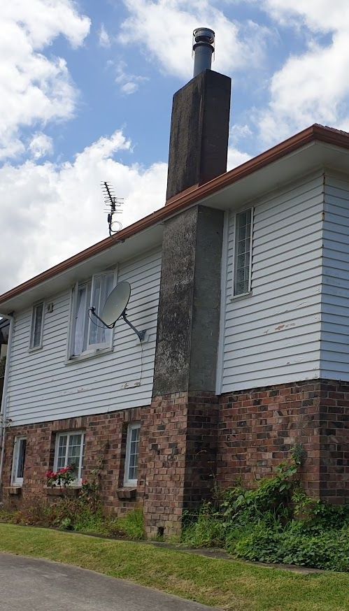 house with old chimney