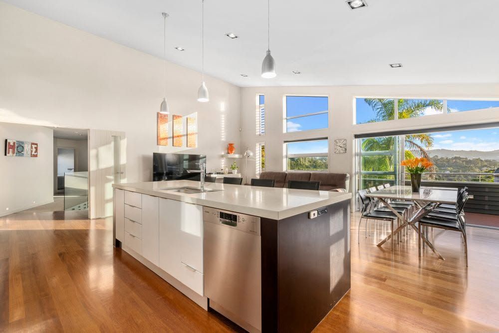 Beautiful kitchen Island voltage ceiling
 