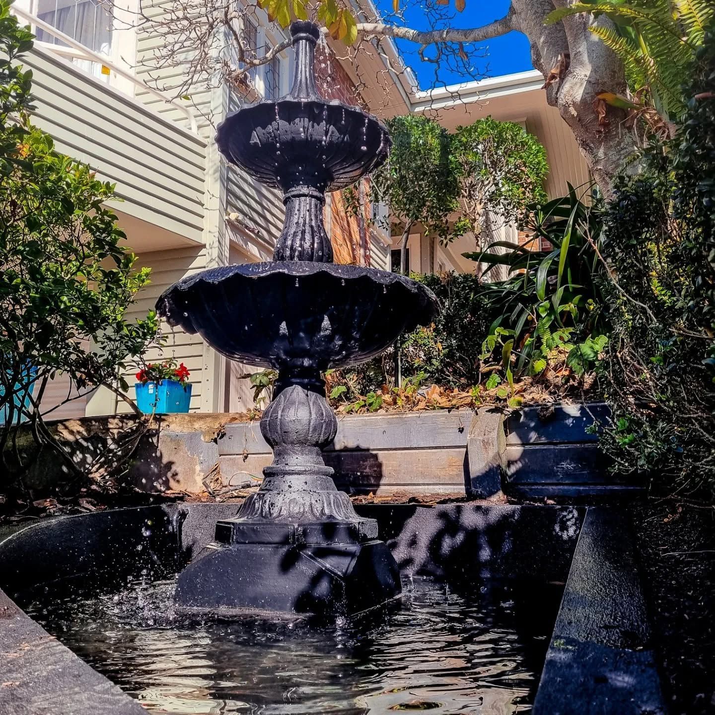  beautiful water fountain Villa New Zealand
