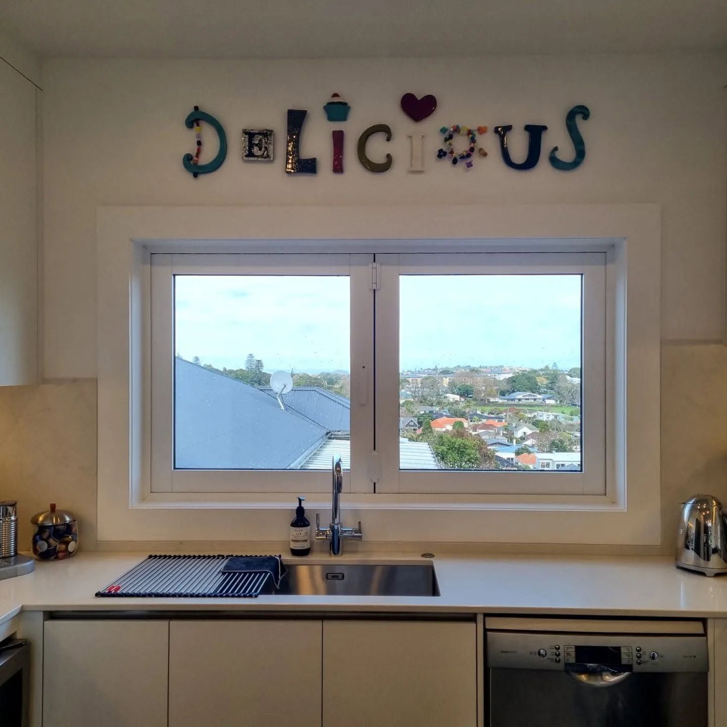 White kitchen
