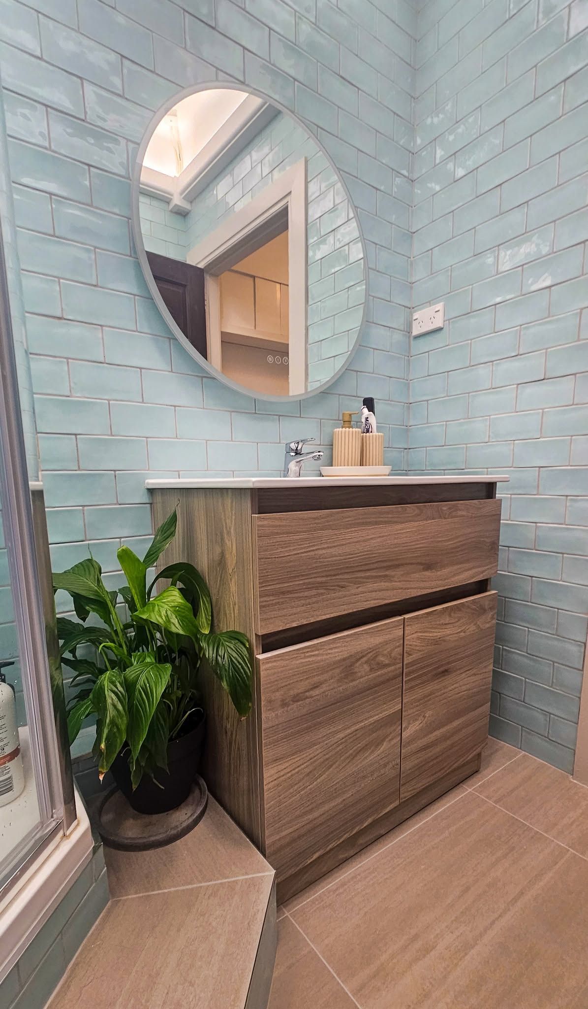  duck egg blue Bathroom

