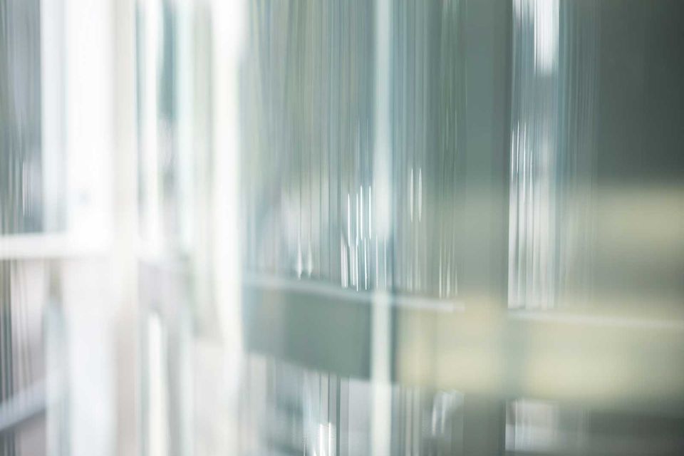 ALUMIVIR & GLOBAL GLASS  - Vidrio Templado