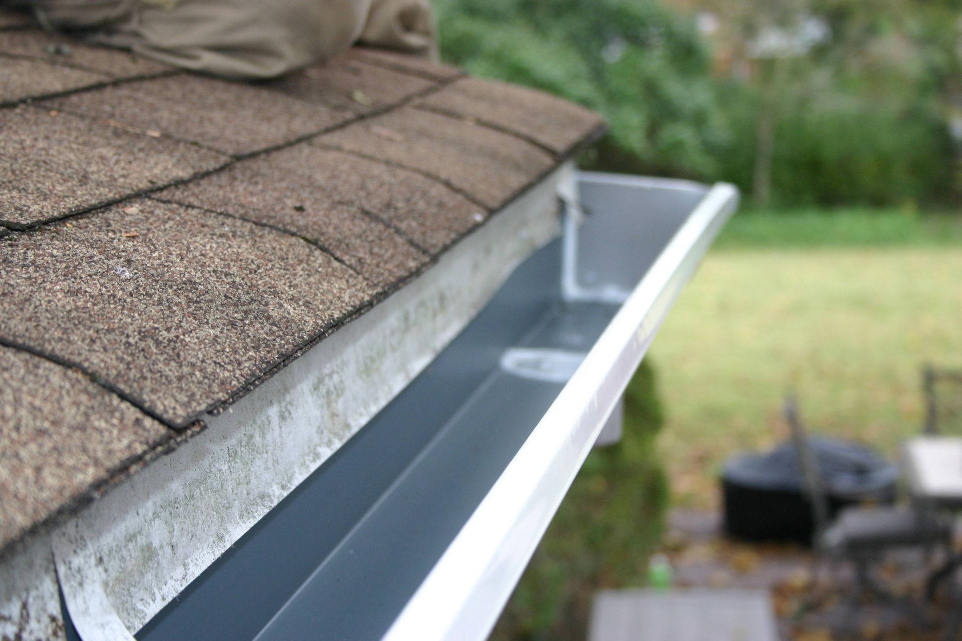 Get a window installation in Auburn, KY with Complete Gutter Service