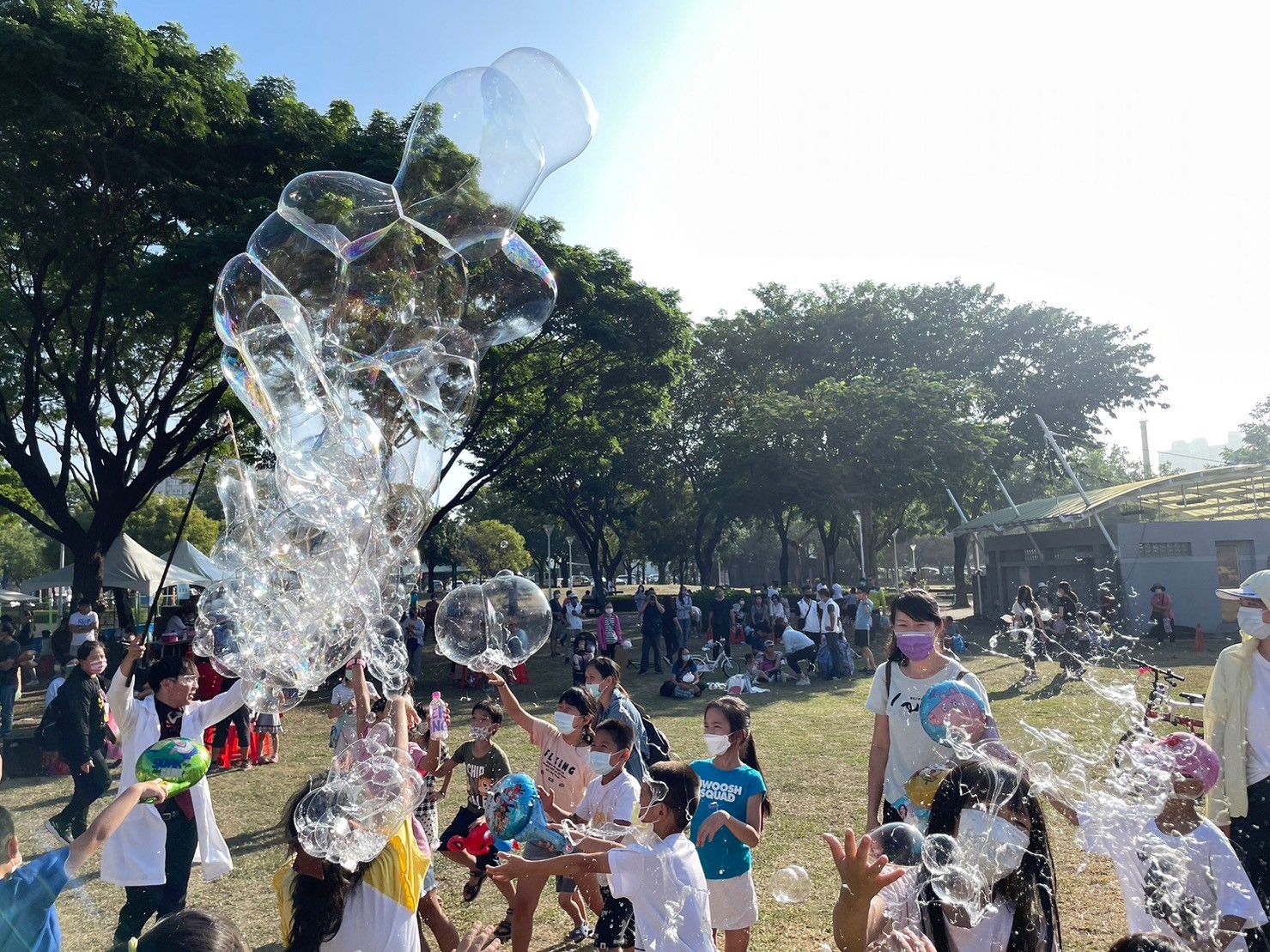 泡泡樂園|艾維思表演行銷公司|專業表演活動企劃