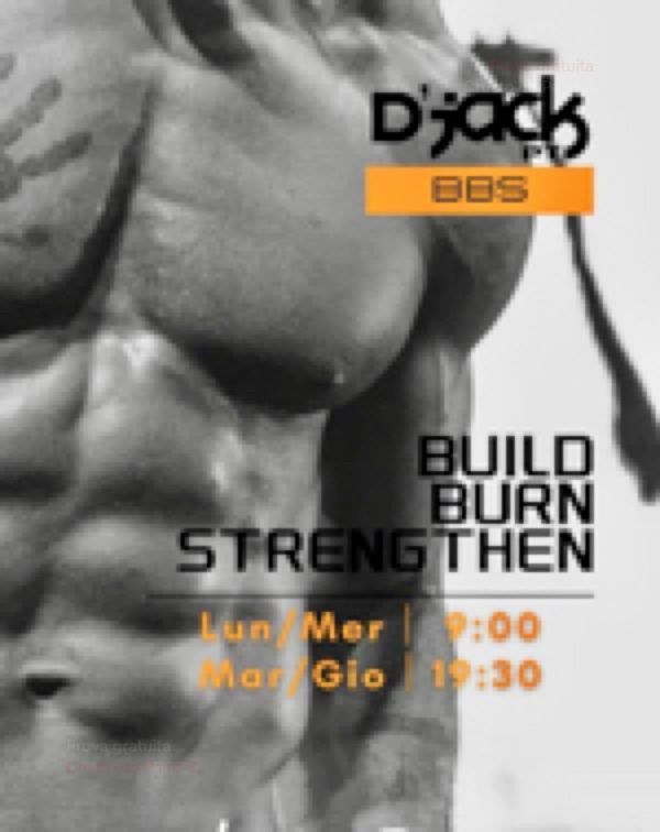 Poster di fitness in bianco e nero con torso muscoloso e testo: 