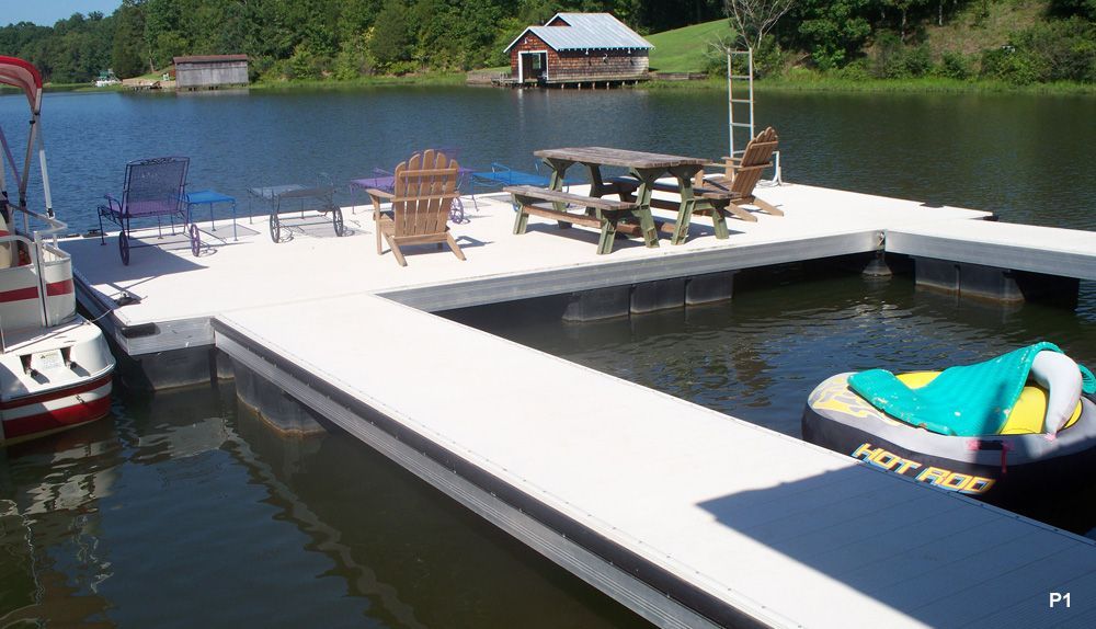 Boat at A Dock on Lake - Dock Solutions of Kentucky | Lexington, KY