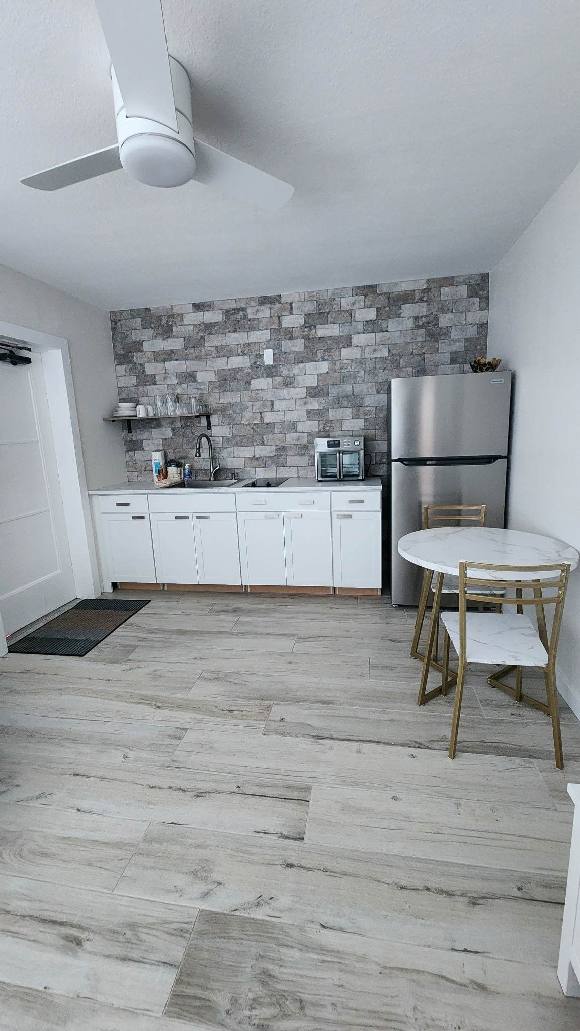 Fully equipped kitchen in Clearwater Beach vacation rental