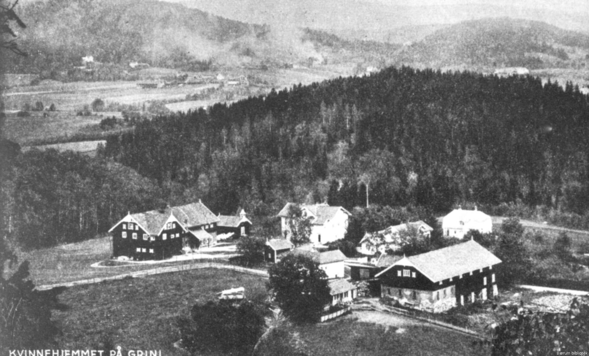 Kvindehjemmet på Grini gård i Bærum (Foto: Ukjent fotograf, 1900-1930, Bærum bibliotek).