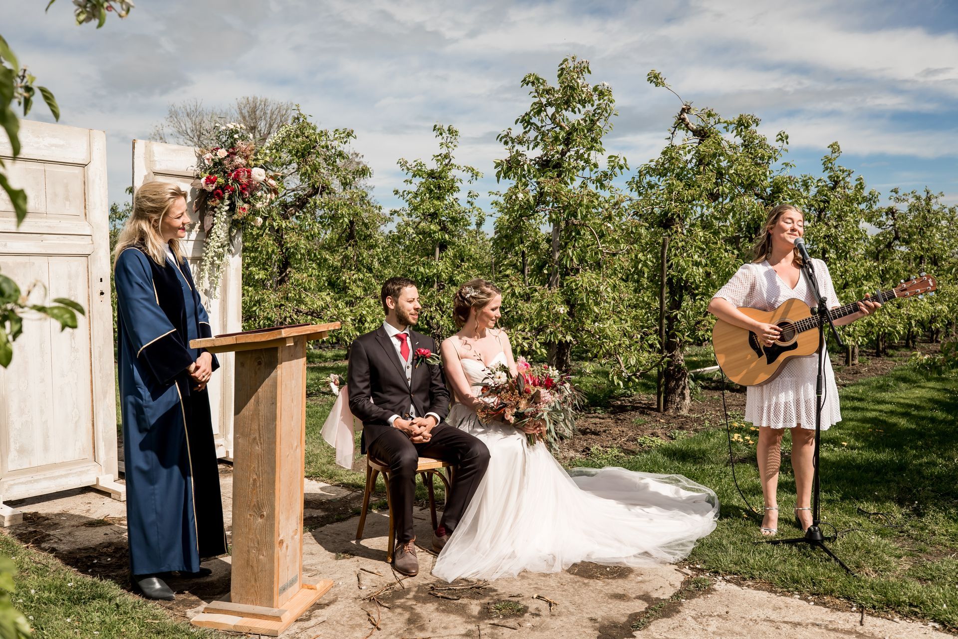 Buiten ceremonie