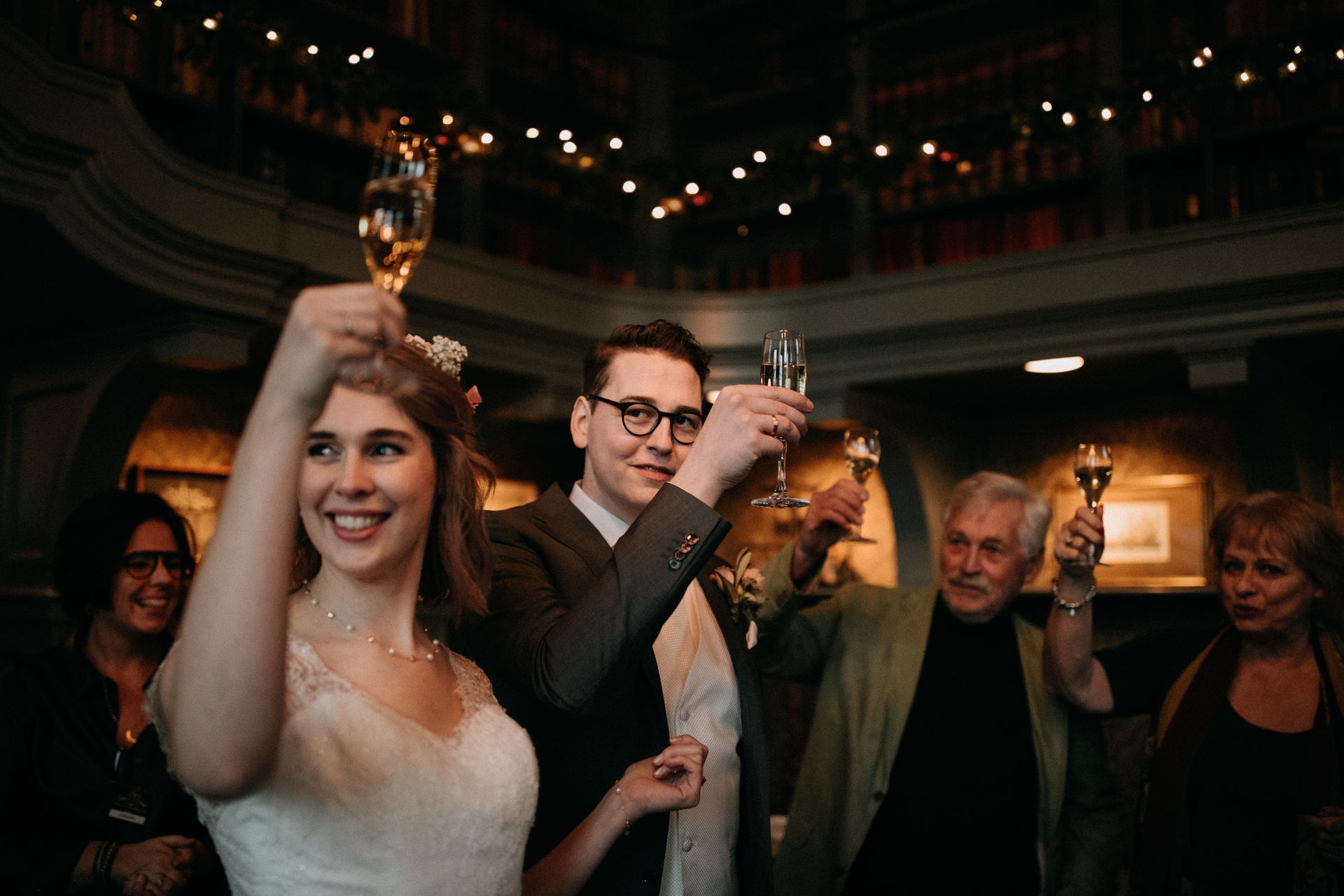 Proosten op het bruidspaar