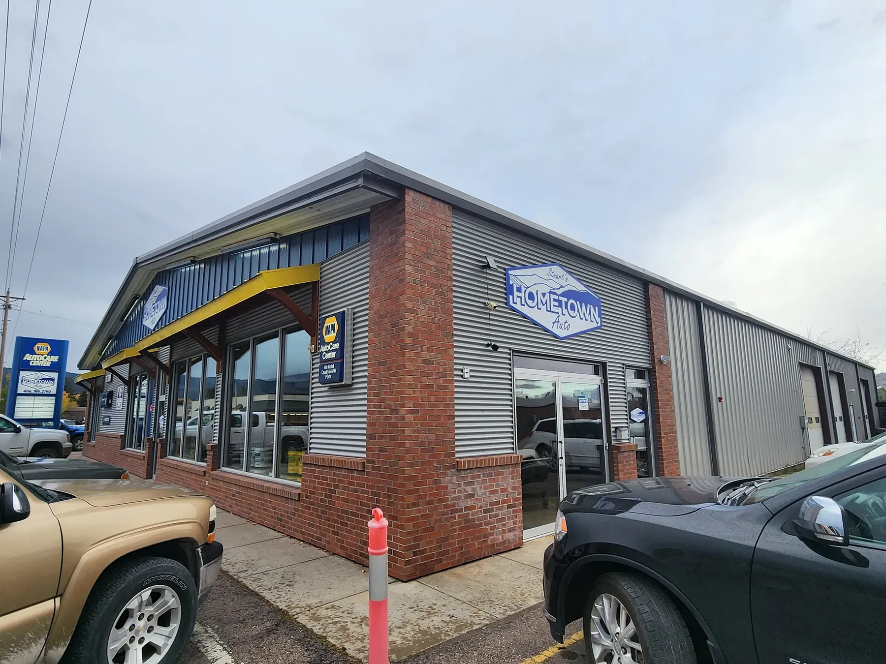 Outside our shop | Stuart's Hometown Auto