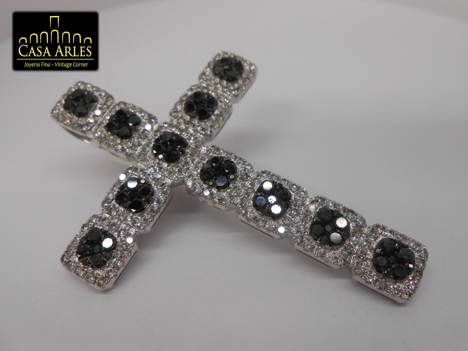 CRUZ ORO BLANCO