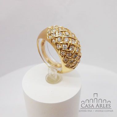 ANILLO CON BRILLANTES