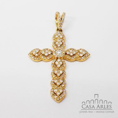 Dije de oro de cruz