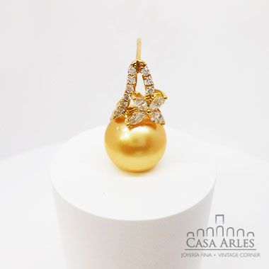 Dije de oro elegante