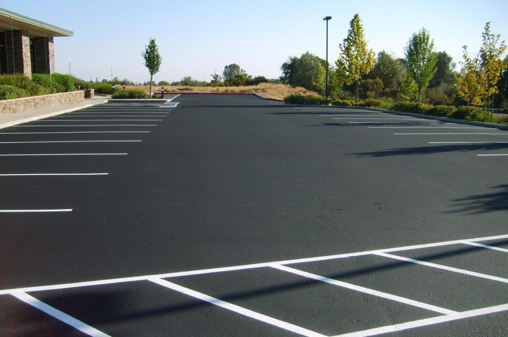 Asphalt Empty Parking Lot | Belleville, MI | Mike's Asphalt
