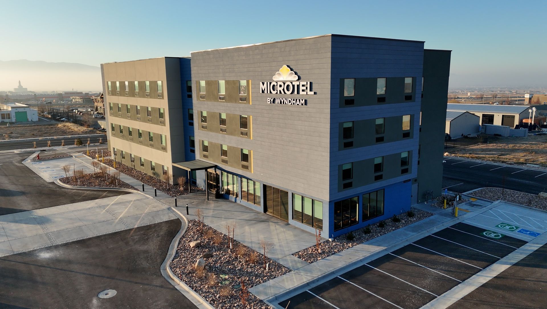 Modern, multi-story hotel with 