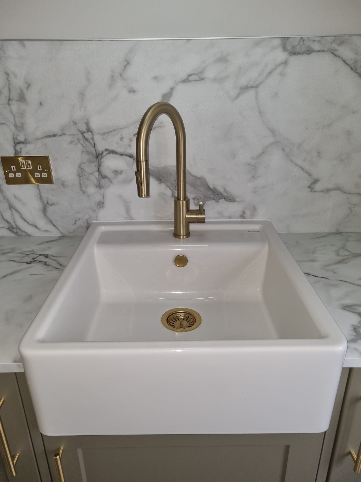 Photo of an installed utility room sink