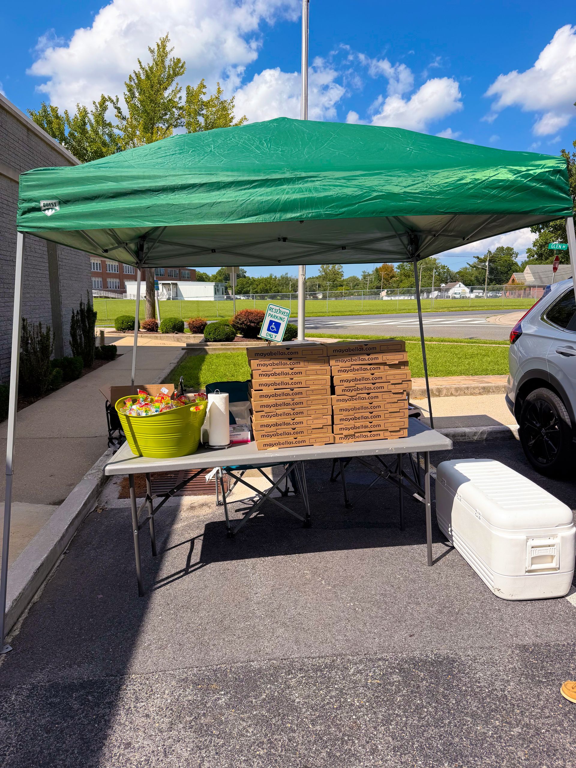 10 donated pizzas from Mayabellas