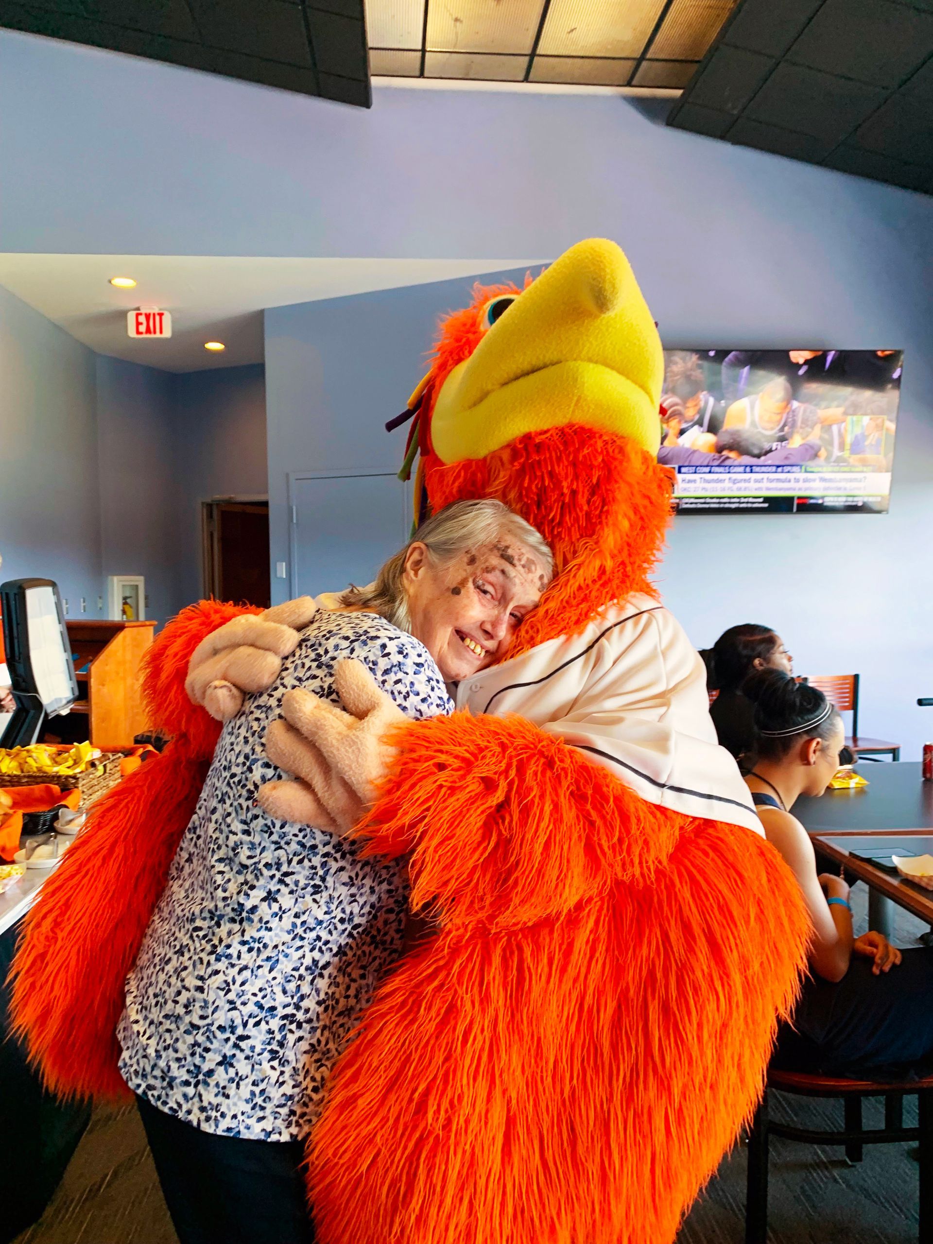 Patty hugging the shorebird (2026)