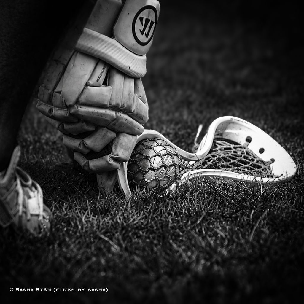 gritty faceoff black and white