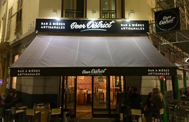 store banne lumineux