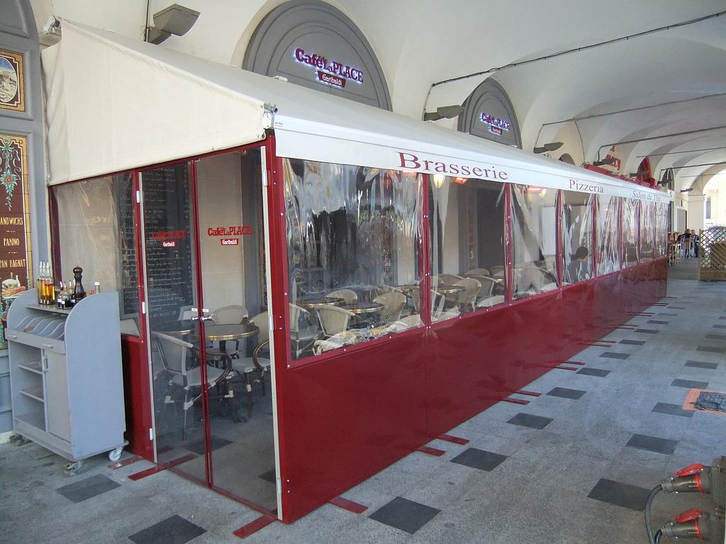 pose de store de magasin à Nice